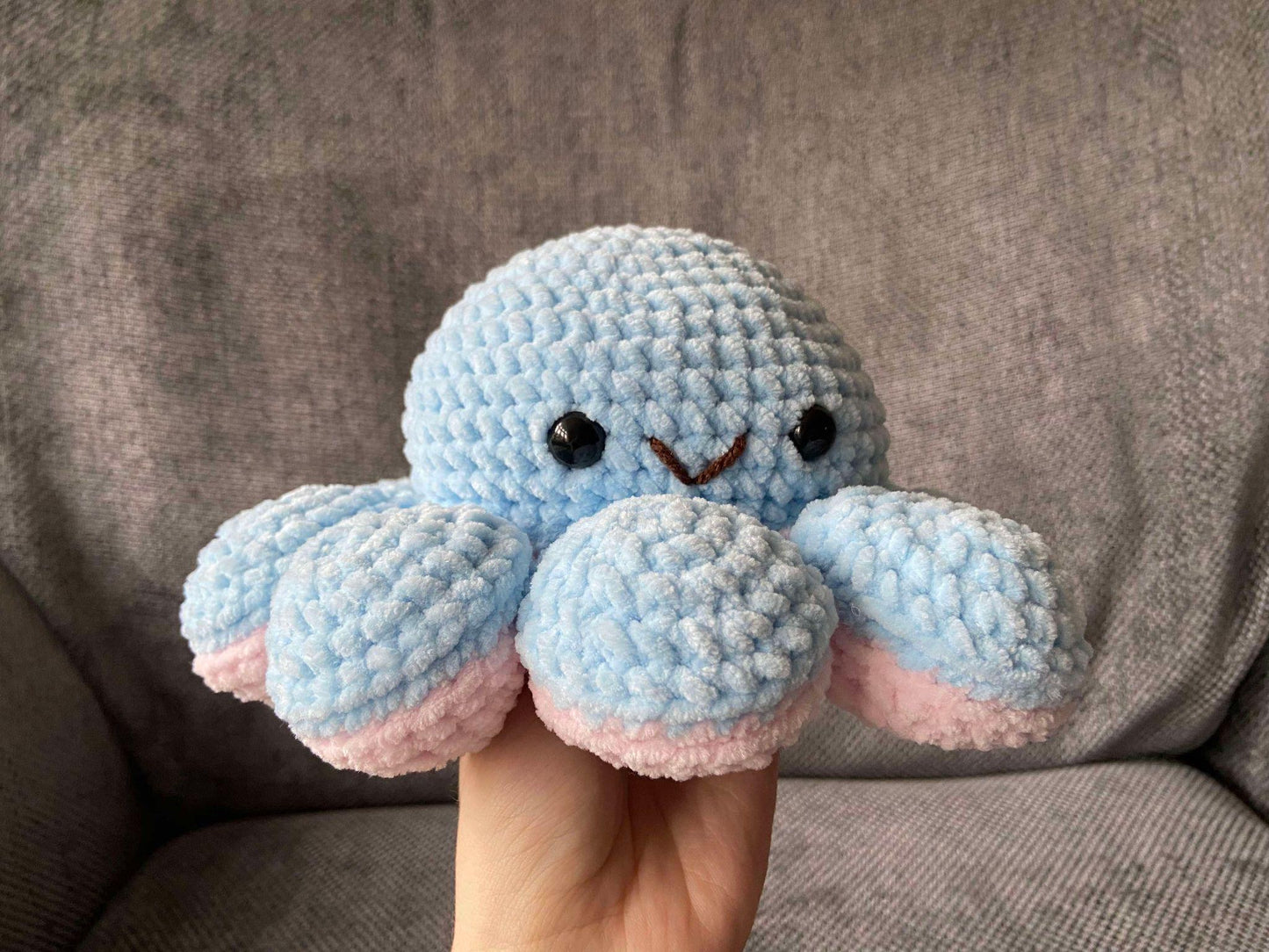 Reversible Octopus Crochet Kit: Pastel Blue / Pastel Pink
